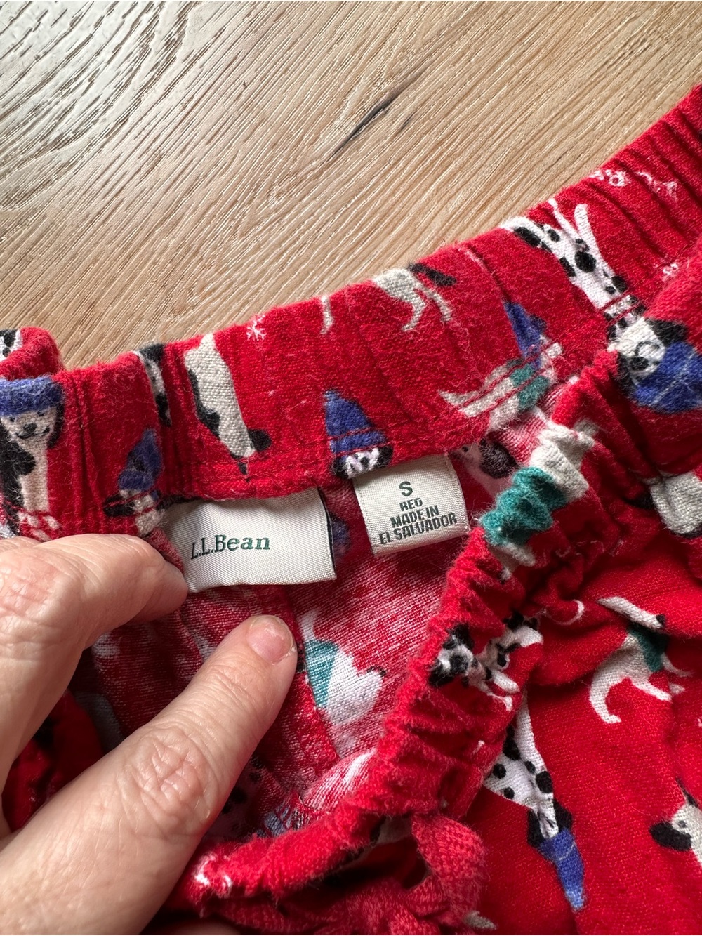 L.L.Bean Red Dog Patterned Lounge Pants small - Picture 4 of 5